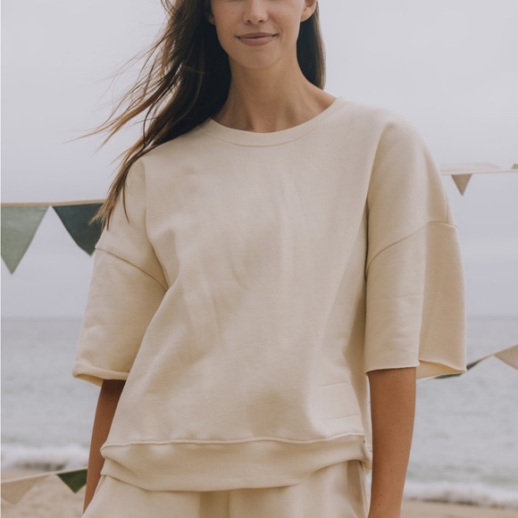 NWT cropped sleeve crew - Picture 1 of 1